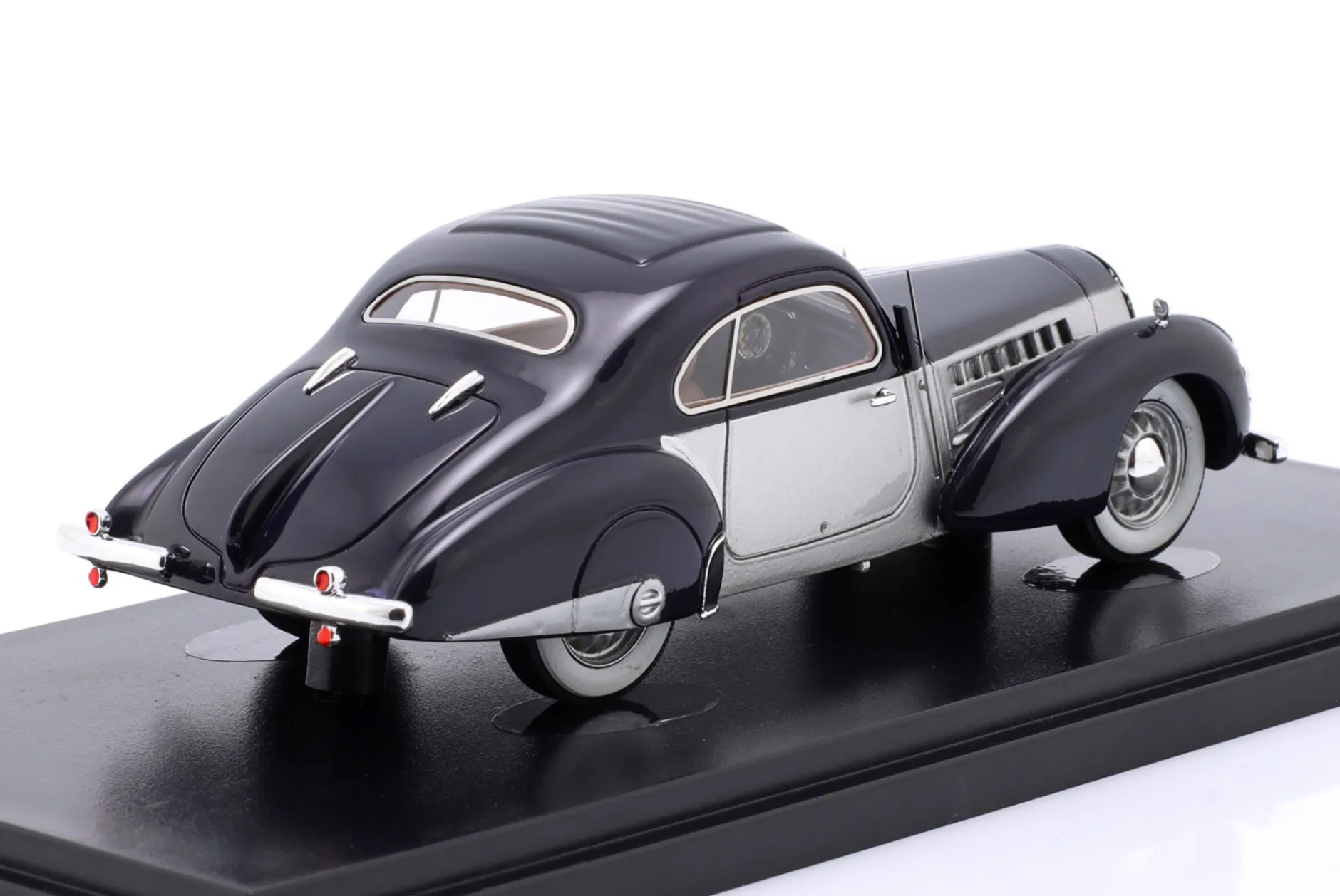 Aero 30 Sodomka Coupe 1936 dunkelblau /silber 1:43 AutoCult