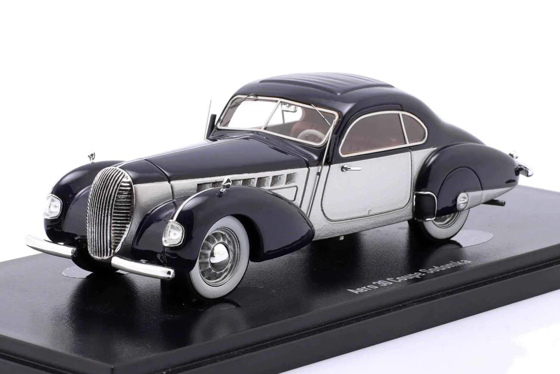 Aero 30 Sodomka Coupe 1936 dunkelblau /silber 1:43 AutoCult