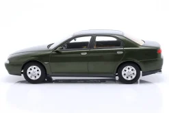 Alfa Romeo 166 Baujahr 1999 grün metallic 1:18 Triple9