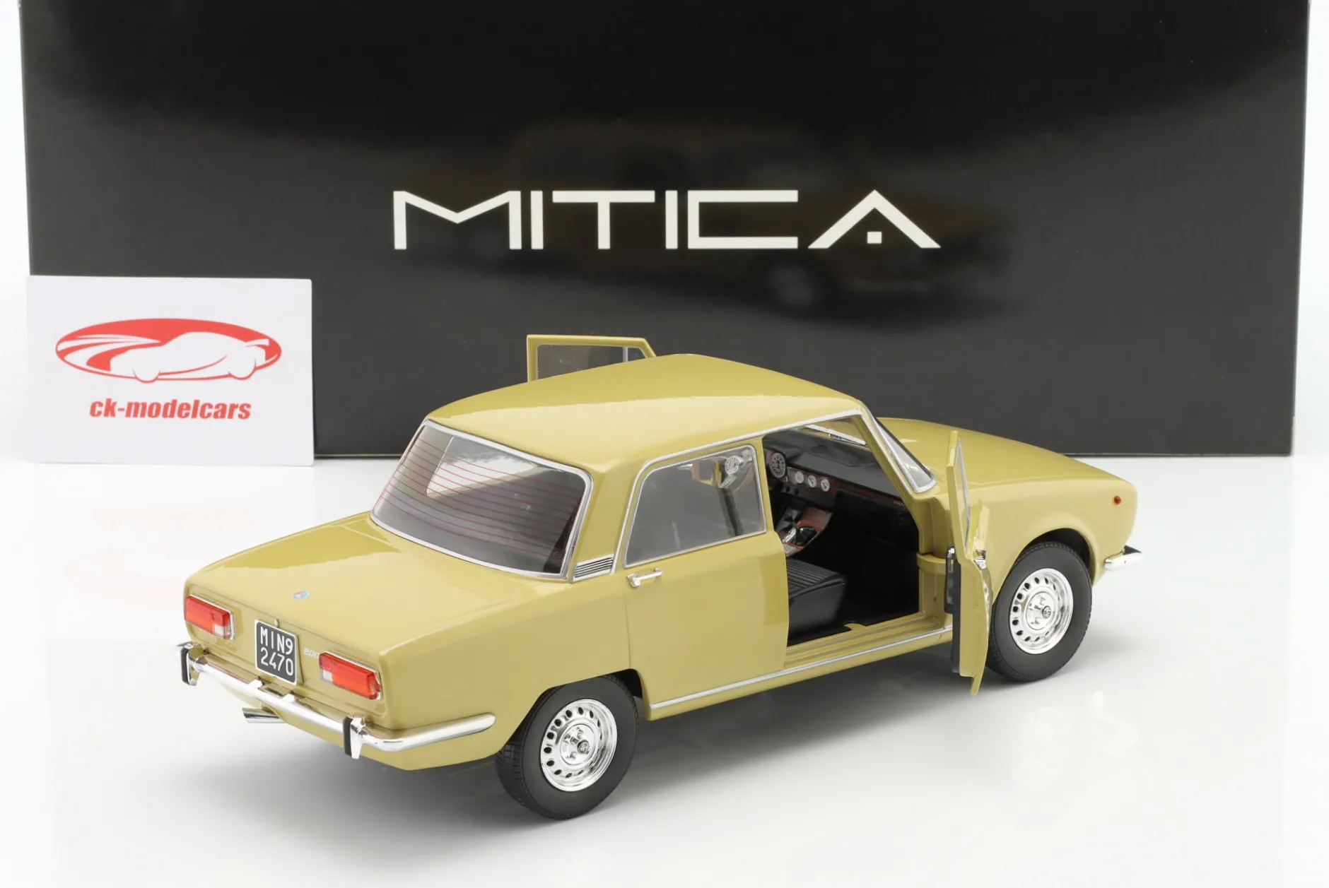 Alfa Romeo 2000 Berlina 1971 dunkelgelb 1:18 Mitica