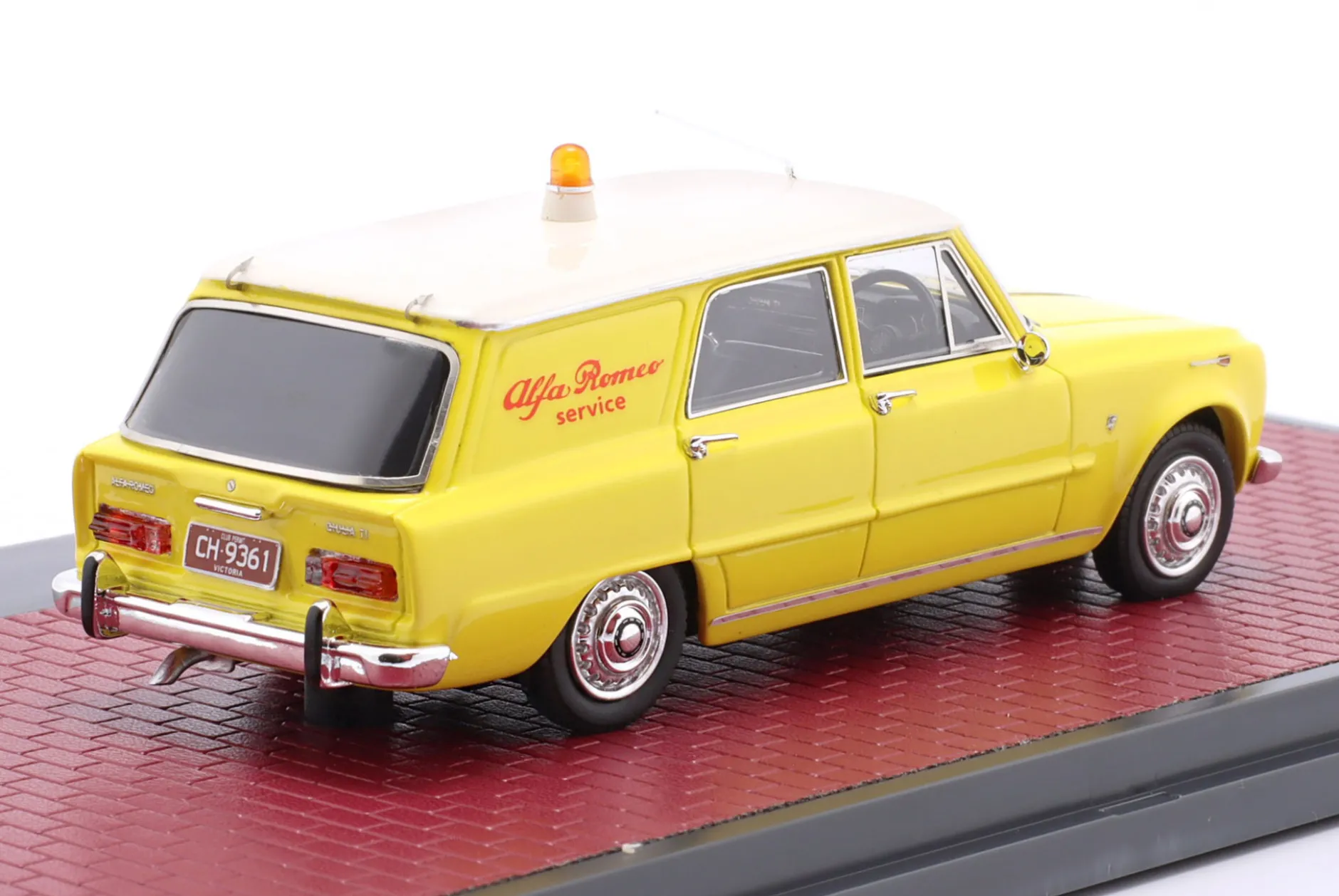 Alfa Romeo Giulia 105 Alfa Romeo Service Car Baujahr 1962-1972 gelb 1:43 Matrix