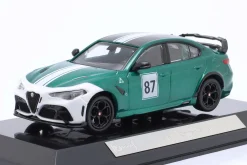 Alfa Romeo Giulia GTAm #87 Hommage Nürburgring 1973 grün metallic 1:43 Bburago