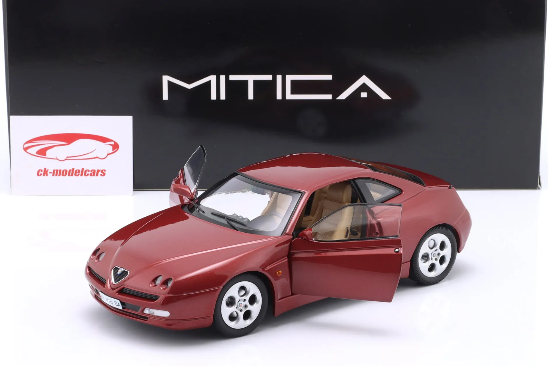 Alfa Romeo GTV 2.0 TS 16V Baujahr 1998 rot metallic 1:18 Mitica