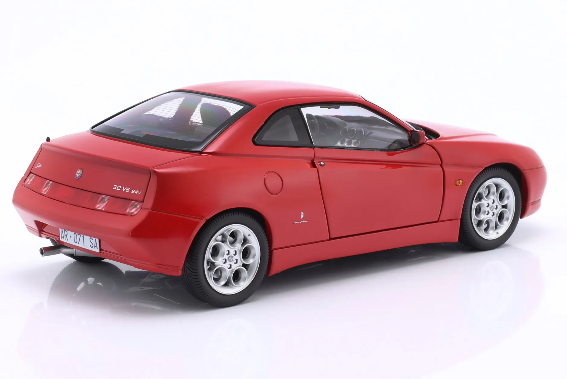 Alfa Romeo GTV 3.0 V6 24V Baujahr 1998 alfa rot 1:18 Mitica
