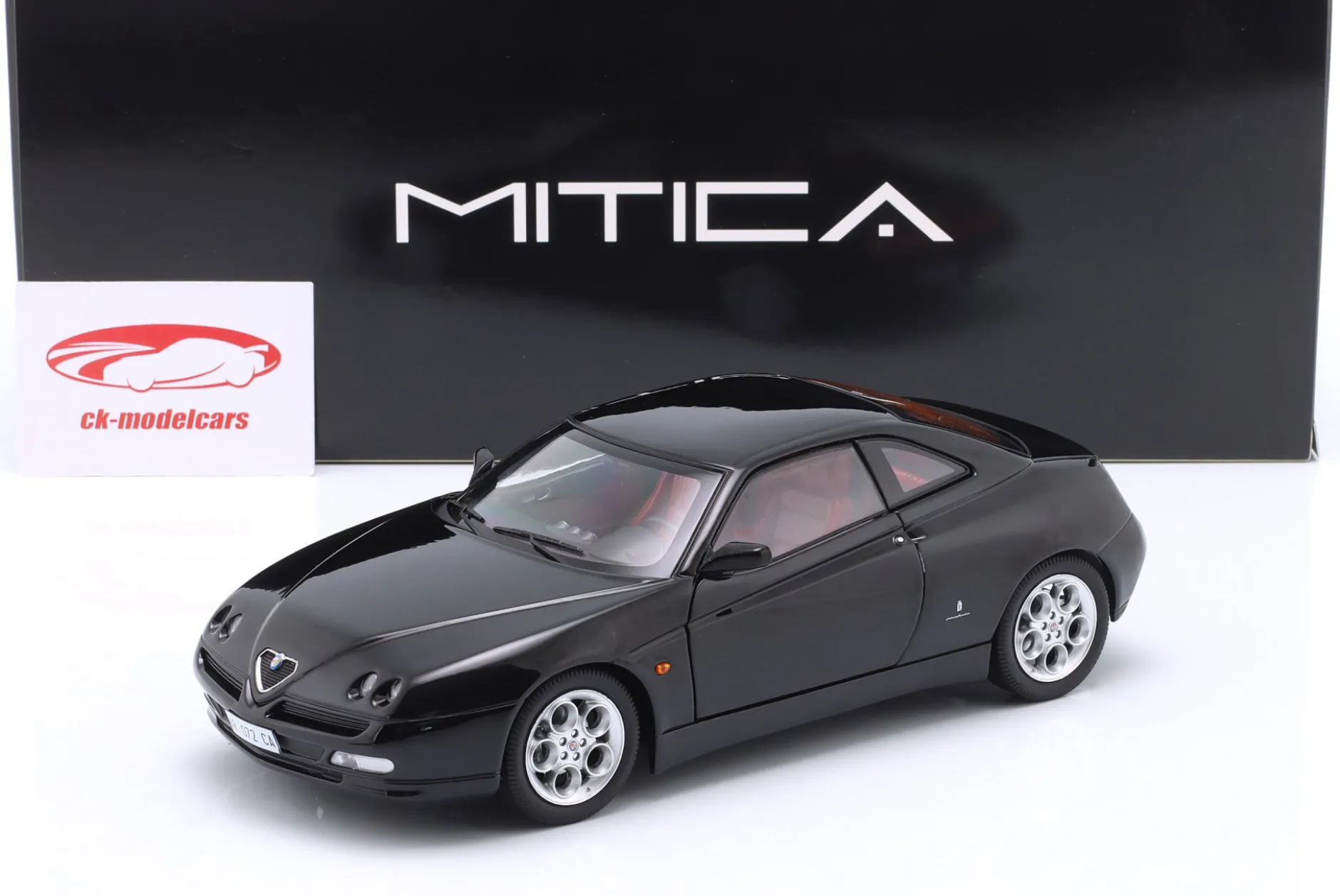 Alfa Romeo GTV 3.0 V6 24V Baujahr 1998 schwarz 1:18 Mitica