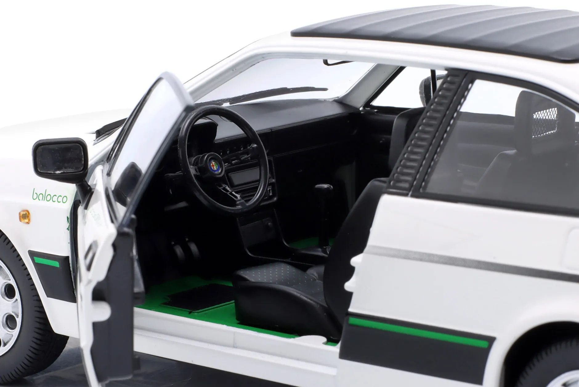 Alfa Romeo Sprint 1.5 Quadrifoglio Verde Balocco 1984 Capodimonte weiß 1:18 Mitica