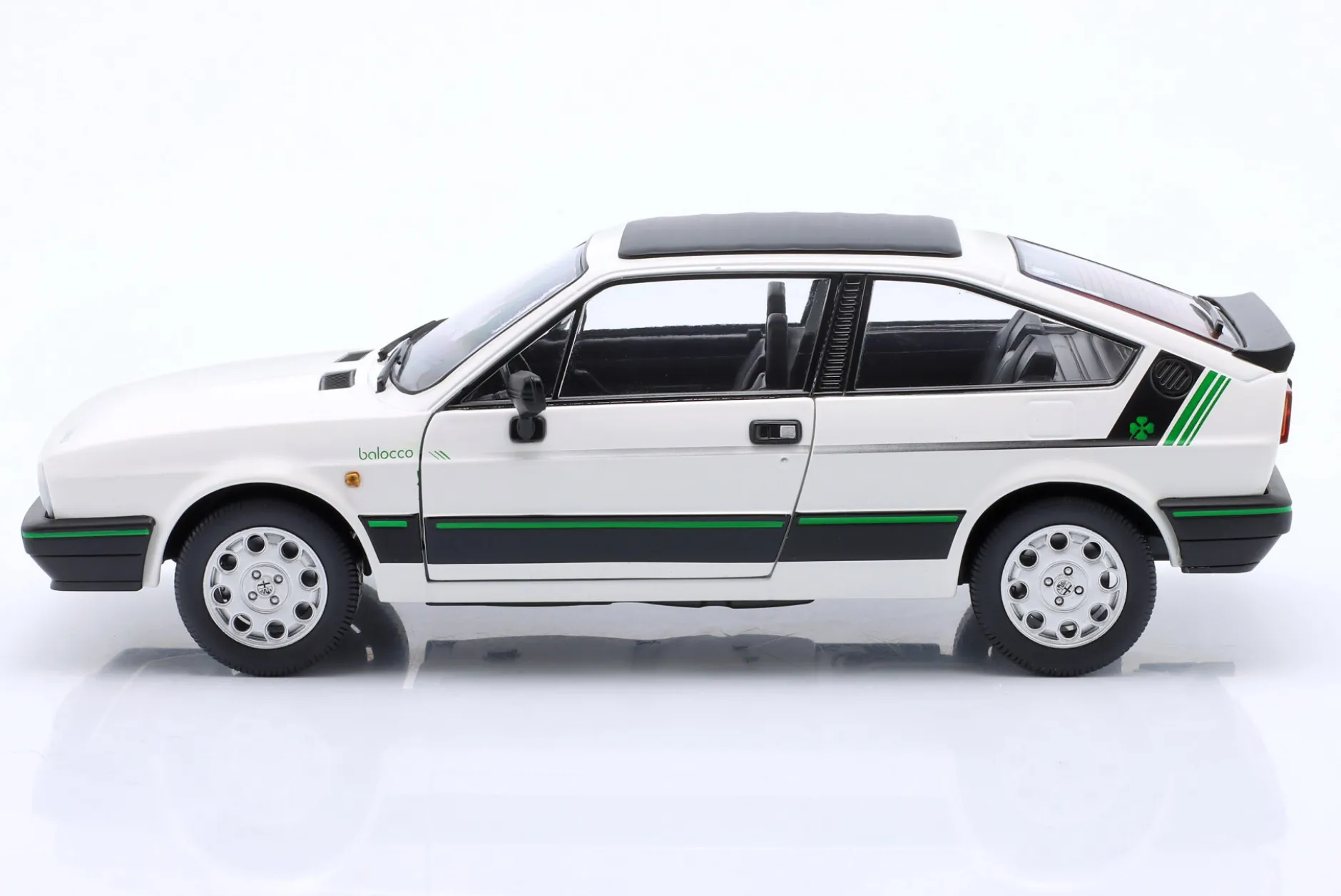 Alfa Romeo Sprint 1.5 Quadrifoglio Verde Balocco 1984 Capodimonte weiß 1:18 Mitica