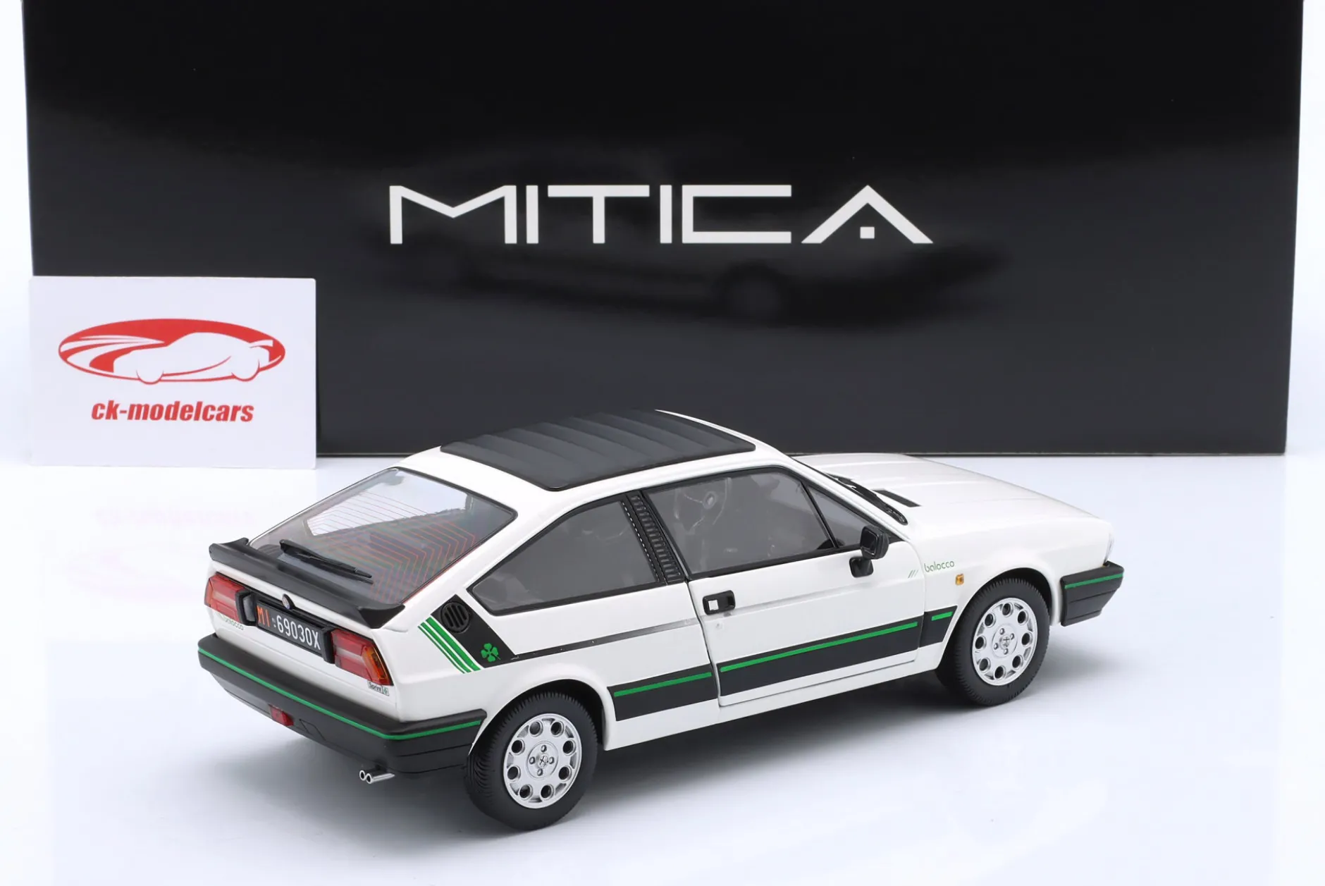 Alfa Romeo Sprint 1.5 Quadrifoglio Verde Balocco 1984 Capodimonte weiß 1:18 Mitica