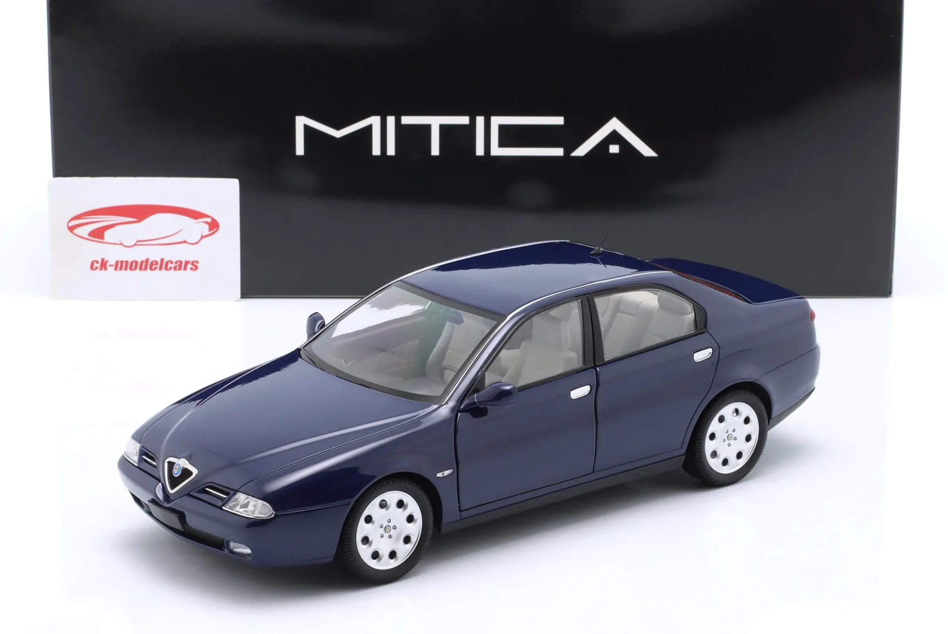 Alfa Romeo 166 2.0 Twin Spark Carabinieri 1998 blau 1:18 Mitica