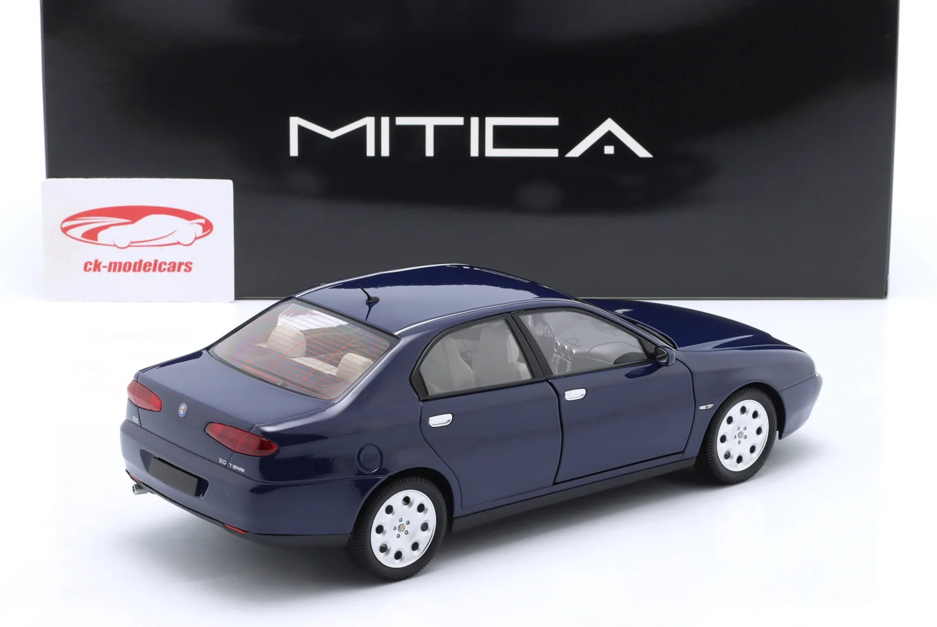 Alfa Romeo 166 2.0 Twin Spark Carabinieri 1998 blau 1:18 Mitica