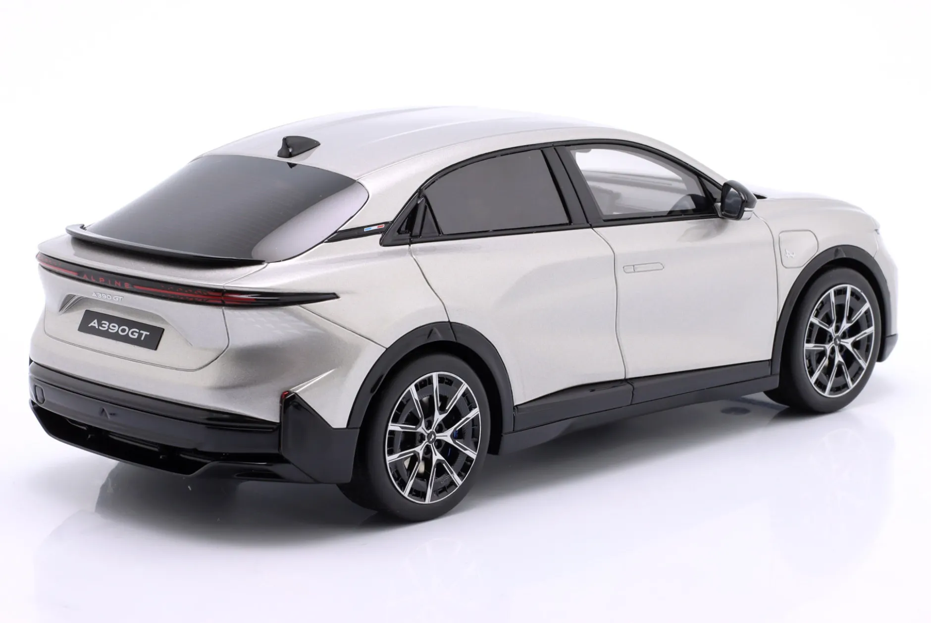 Alpine A390 GT Argent Mercure Baujahr 2025 grau metallic 1:18 OttOmobile