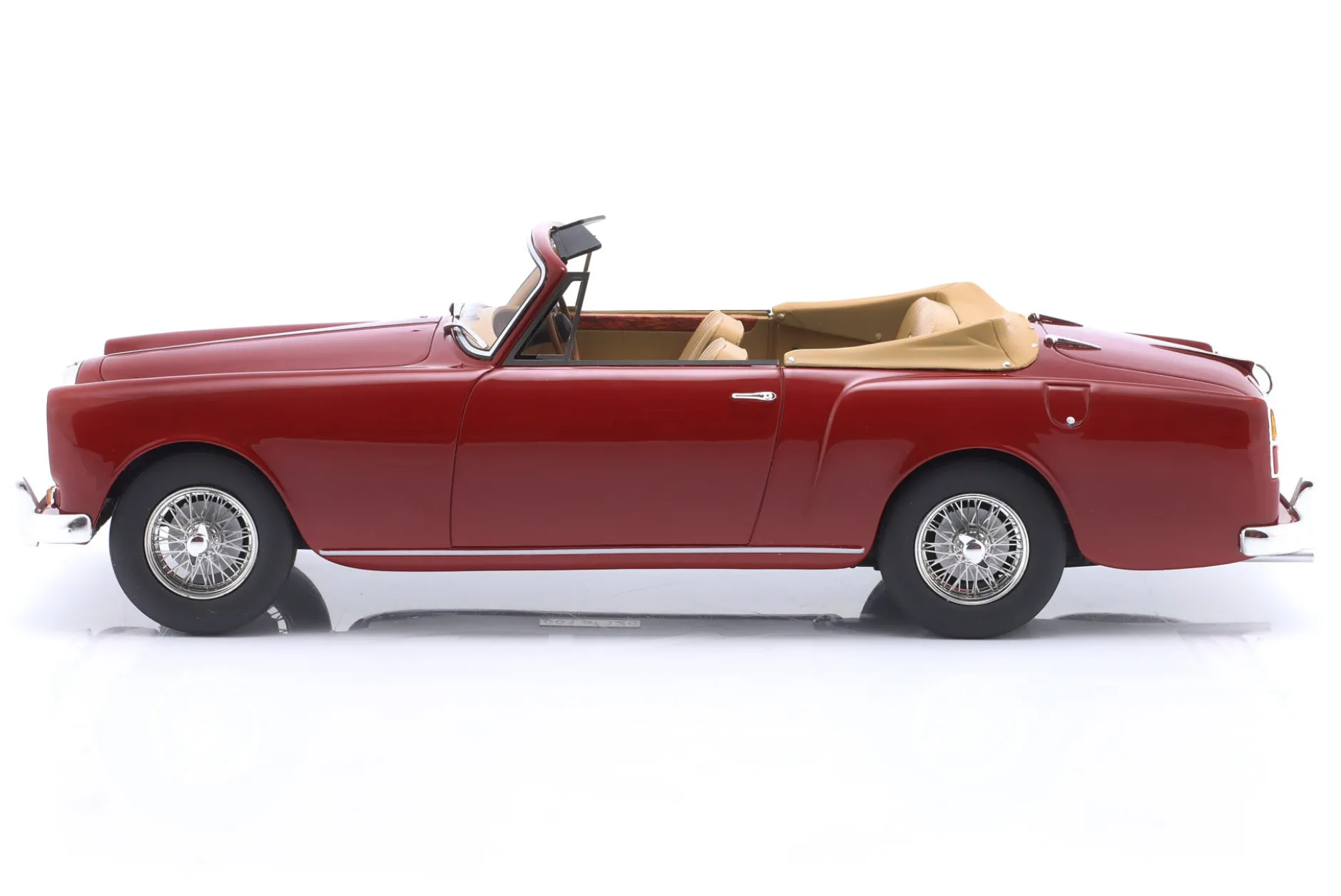 Alvis TE21 DHC Baujahr 1963-1966 rot metallic 1:18 Cult Scale