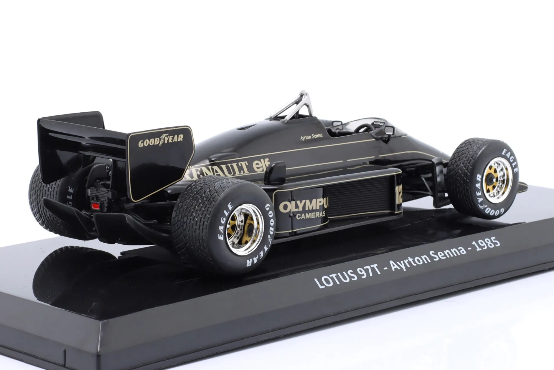 A. Senna Lotus 97T #12 Sieger Portugal GP Formel 1 1985 1:24 Premium Collectibles