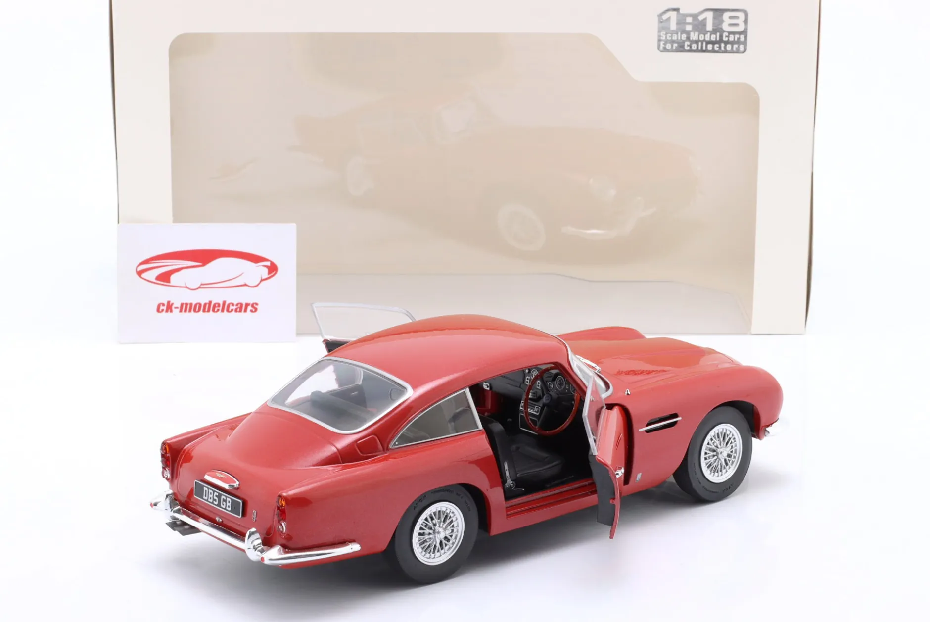 Aston Martin DB5 Baujahr 1964 rot metallic 1:18 Solido