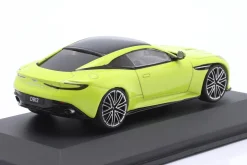 Aston Martin DB12 Coupe Baujahr 2023 lime essence 1:43 Solido