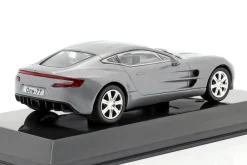 Aston Martin One-77 Baujahr 2009 silbergrau metallic 1:43 Altaya