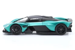 Aston Martin Valkyrie Baujahr 2022 grün 1:18 Maisto