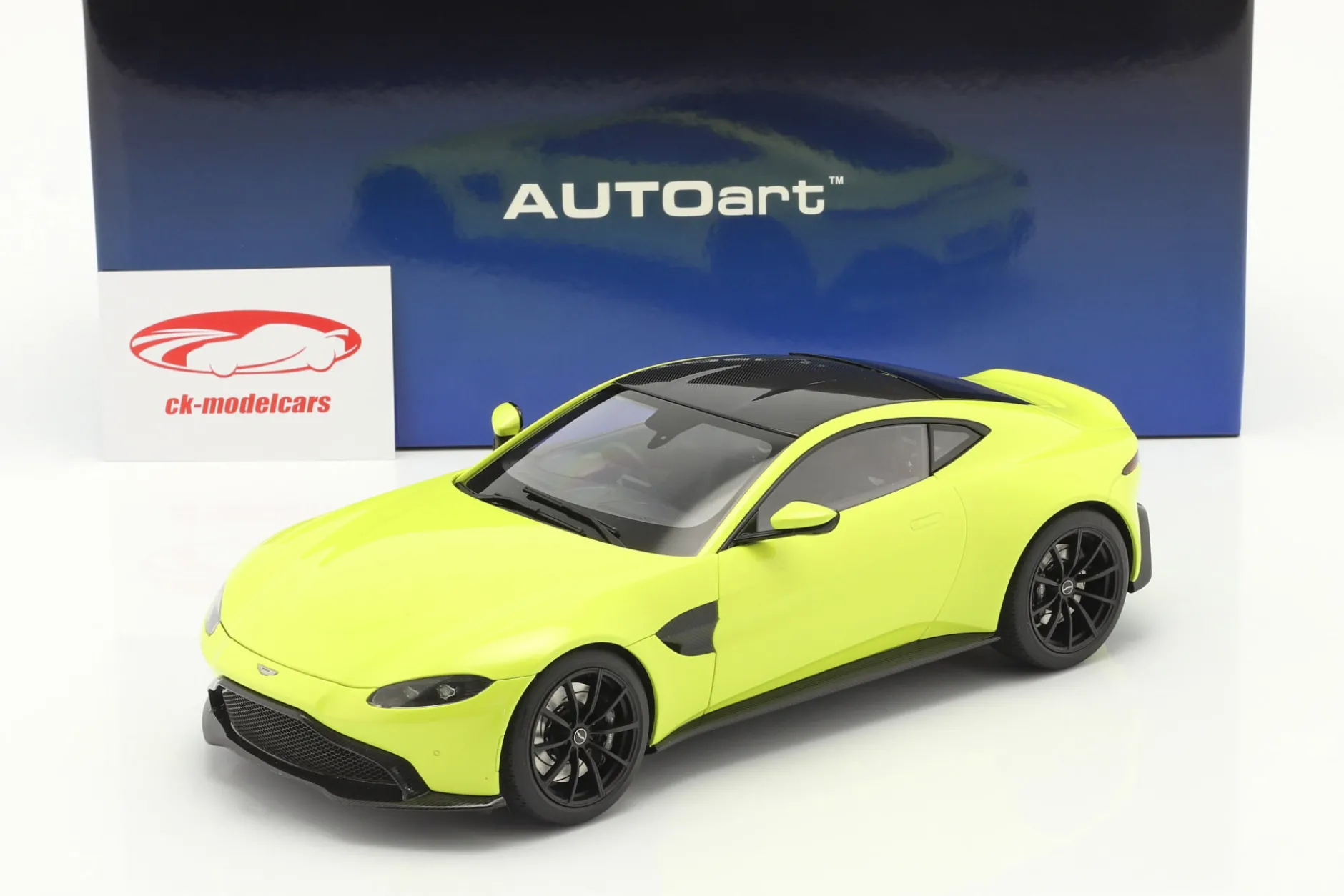 Aston Martin Vantage Baujahr 2019 limettengrün 1:18 AUTOart