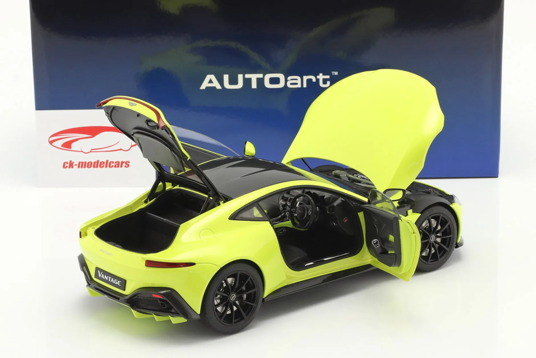 Aston Martin Vantage Baujahr 2019 limettengrün 1:18 AUTOart