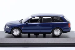 Audi A4 Avant Baujahr 1995 dunkelblau 1:43 Minichamps