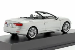 Audi A5 Cabriolet Baujahr 2017 florettsilber 1:43 Spark