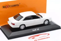 Audi A8 (D2) Baujahr 1999 weiß 1:43 Minichamps