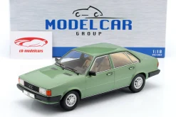 Audi 80 (B2) Baujahr 1978 hellgrün metallic 1:18 ModelCar Group