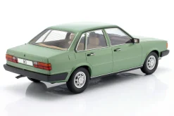 Audi 80 (B2) Baujahr 1978 hellgrün metallic 1:18 ModelCar Group