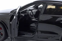 Audi Q8 e-tron Baujahr 2023 mythosschwarz 1:18 Norev