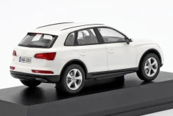Audi Q5 ibis weiß 1:43 iScale