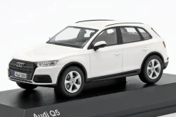 Audi Q5 ibis weiß 1:43 iScale