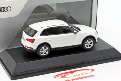 Audi Q5 ibis weiß 1:43 iScale