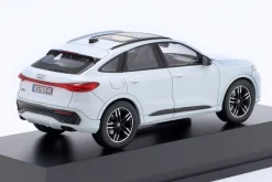 Audi Q5 Sportback gletscherweiß 1:43 Norev