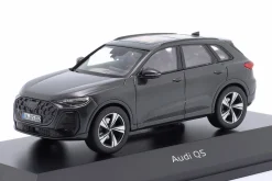 Audi Q5 tamboragrau 1:43 Norev