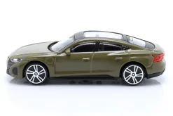 Audi RS e-tron GT Baujahr 2022 olivgrün 1:43 Bburago