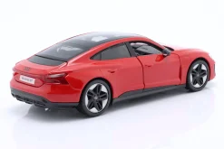 Audi RS e-tron GT Baujahr 2022 tango rot 1:24 Maisto