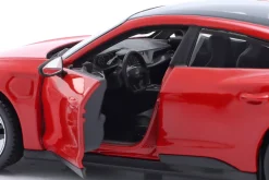 Audi RS e-tron GT Baujahr 2022 tango rot 1:24 Maisto