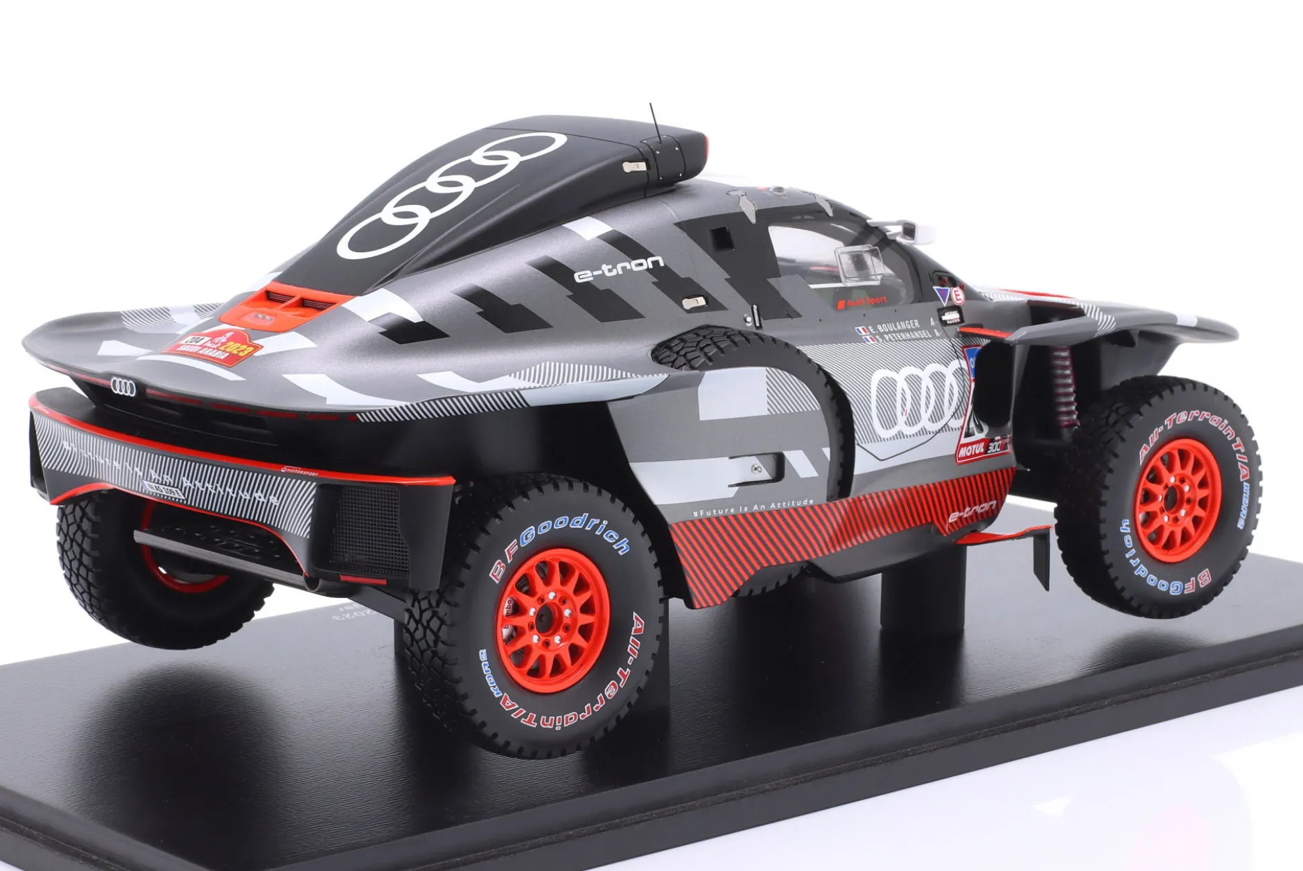 Audi RS Q e-tron E2 #204 Rallye Dakar 2023 Peterhansel, Boulanger 1:18 Spark