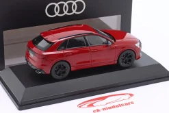 Audi RS Q8 SUV Baujahr 2024 chilirot 1:43 Norev