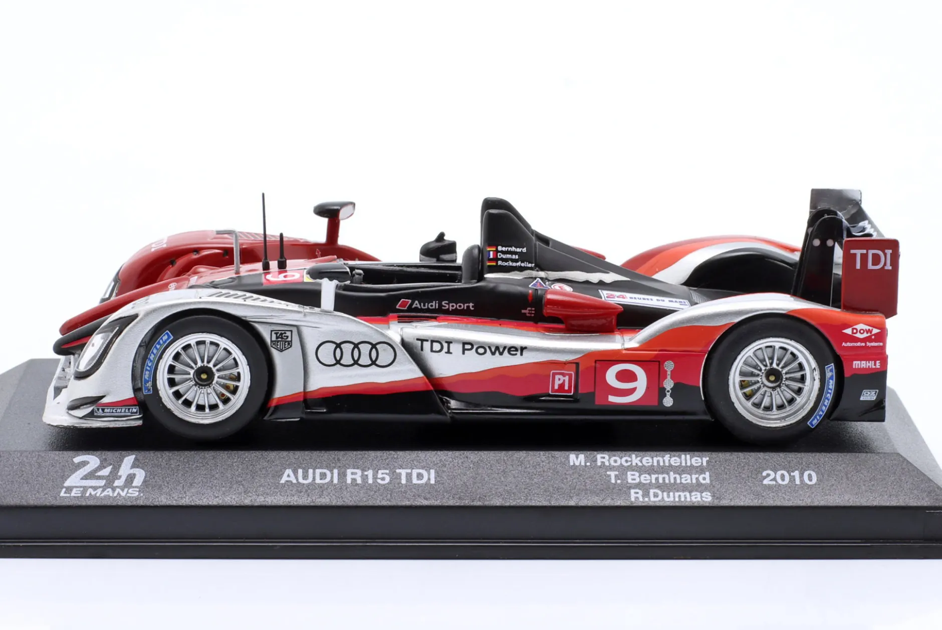 Audi R15 TDI #9 Sieger 24h LeMans 2010 Rockenfeller, Bernhard, Dumas 1:43 Altaya