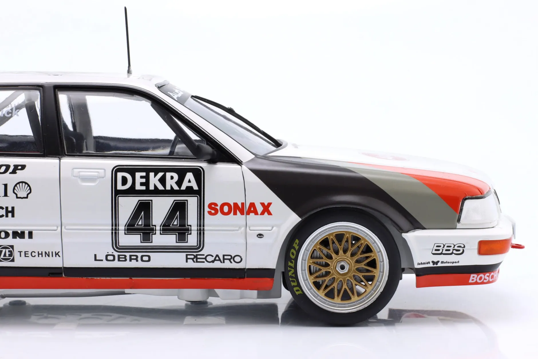 Audi V8 Quattro #44 DTM Champion 1990 Hans-Joachim Stuck 1:18 WERK83