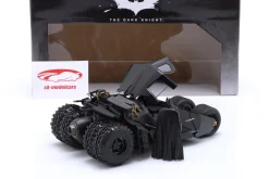 Batmobile mit Batman Figur Film The Dark Knight 2008 1:24 Jada Toys