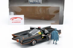 Batmobile mit Batman und Robin Figuren Classic TV-Serie 1966 1:24 Jada Toys