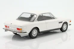 BMW 2800 CS Baujahr 1968 weiß 1:18 Minichamps