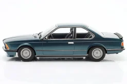BMW 635 CSi Baujahr 1982 petrolblau metallic 1:18 Minichamps