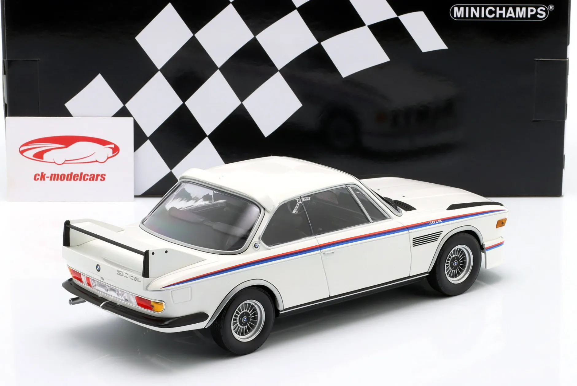 BMW 3.0 CSL (E9) Baujahr 1973 weiß 1:18 Minichamps