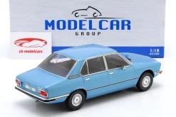 BMW 5er Serie (E12) Baujahr 1973 hellblau metallic 1:18 ModelCar Group
