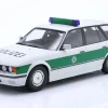 BMW 5er Serie E34 Touring Baujahr 1996 Polizei weiß / grün 1:18 Triple9