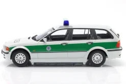 BMW 3er Serie E46 Touring Polizei Baujahr 1999 grün / weiß 1:18 KK-Scale