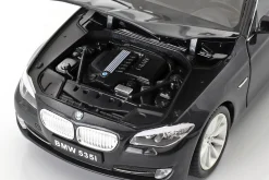 BMW 535i Baujahr 2010 schwarz metallic 1:24 Welly